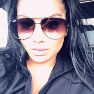 Meet your Posher, Hellen